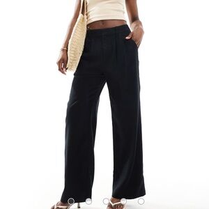 HOLLISTER Ultra High-Rise Wide-Leg Black Pant - Size S Long